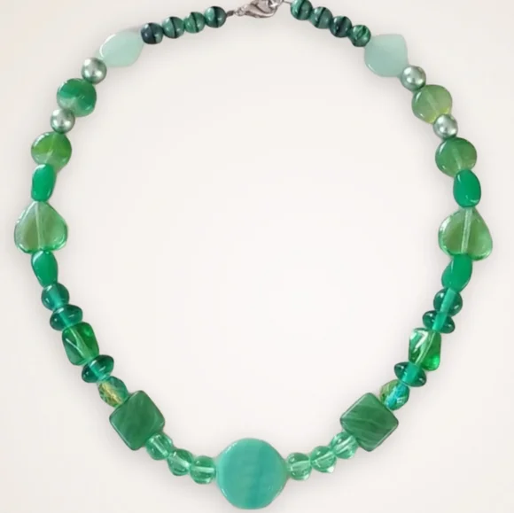 Vintage Glass Bead and Faux Pearl Beaded Necklace - Picture 5 of 16